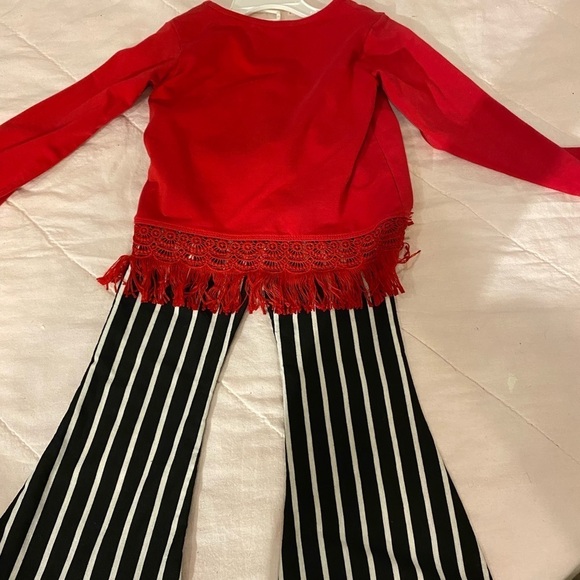 three friends Other - Three Friends Outfit size 4 T (FA)